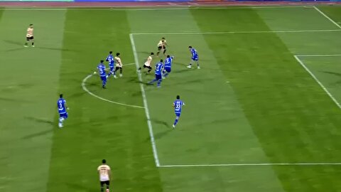 ببینید| گل دوم شمس‌آذر به استقلال در دقیقۀ ۶+۹۰