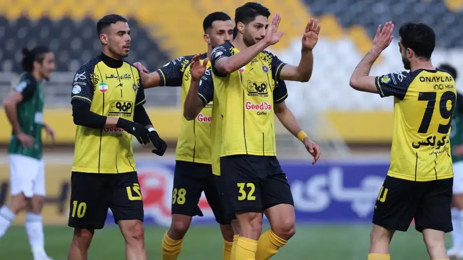 سپاهان پس از ۵ هفته برد | صعود به رده سوم با عبور از خیبر