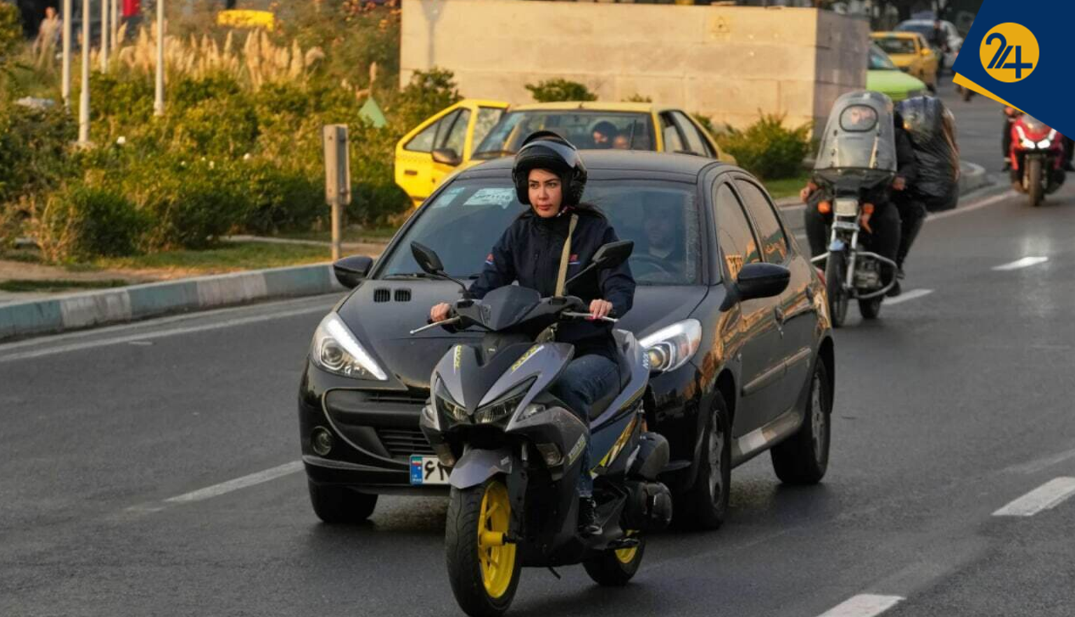 از گواهینامه موتور سیکلت بانوان چه‌خبر؟ | فراجا: باید مجلس تصویب کند | سیاوشی نماینده مجلس: مطمئنا رای منفی می‌دهیم