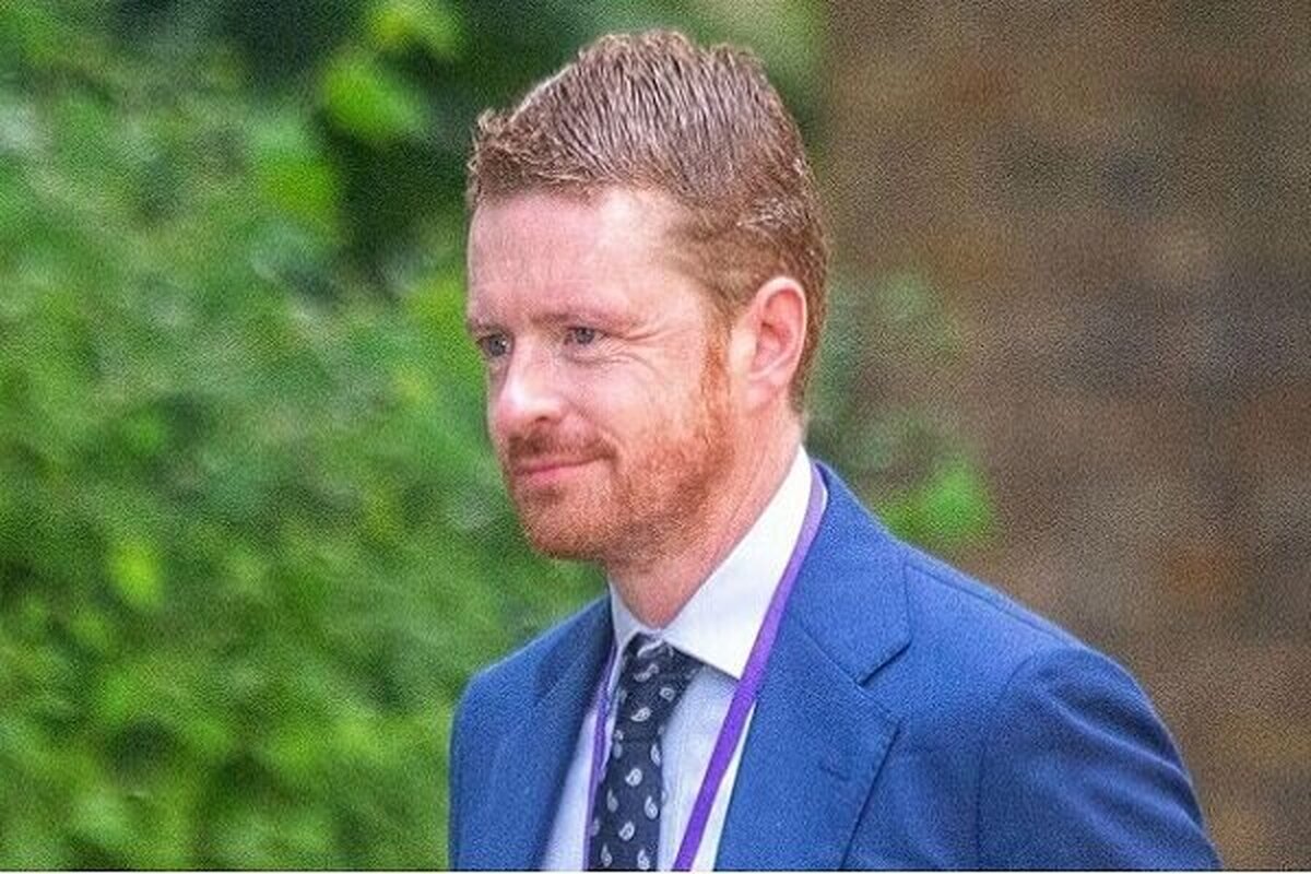 رسوایی اپستین؛ رییس دفتر نخست‌وزیر انگلیس استعفا کرد