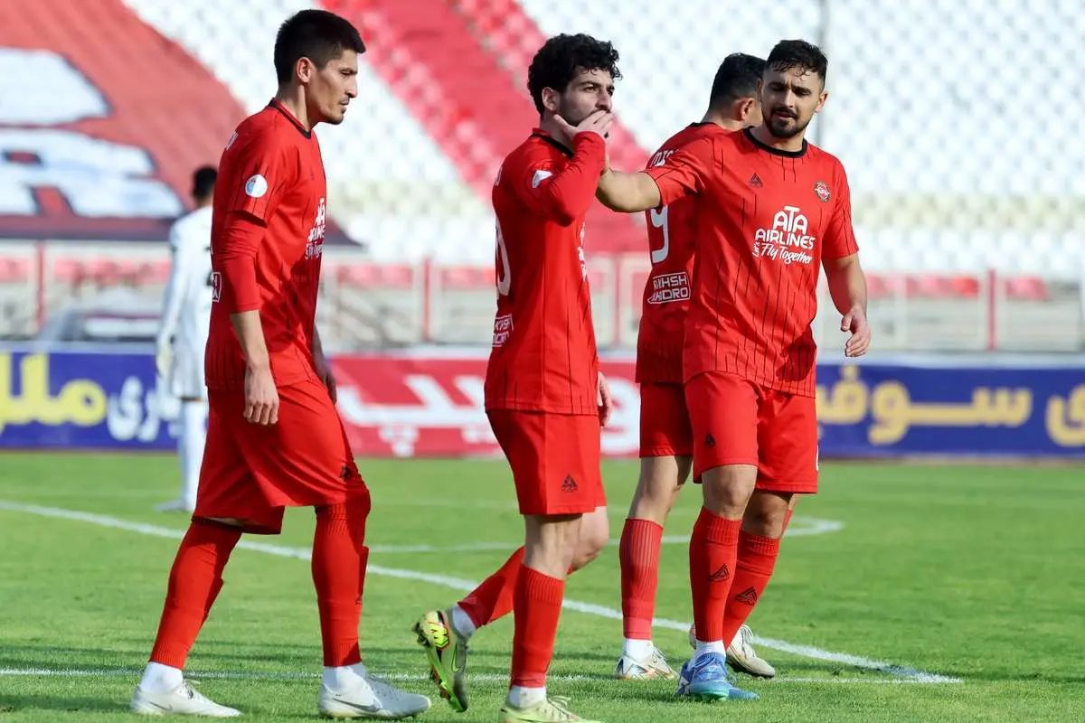 جدول لیگ برتر در پایان هفته ۲۰ و شکست پرسپولیس