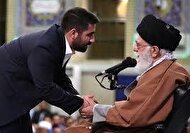 ببینید| مداحی سیاسی حسین طاهری: رهبری در میان میدان است