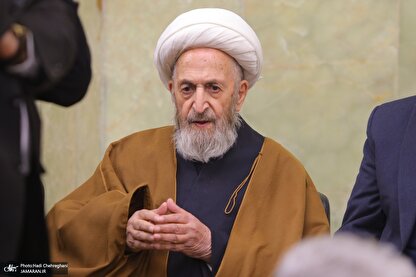 آیت الله سبحانی و موتورسواری زنان| ماجرای یک استفتای بحثبرانگیز و یادآوری اهمیت مساله فقه پویا آیت الله سبحانی و موتورسواری زنان| ماجرای یک استفتای بحثبرانگیز و یادآوری اهمیت مساله فقه پویا