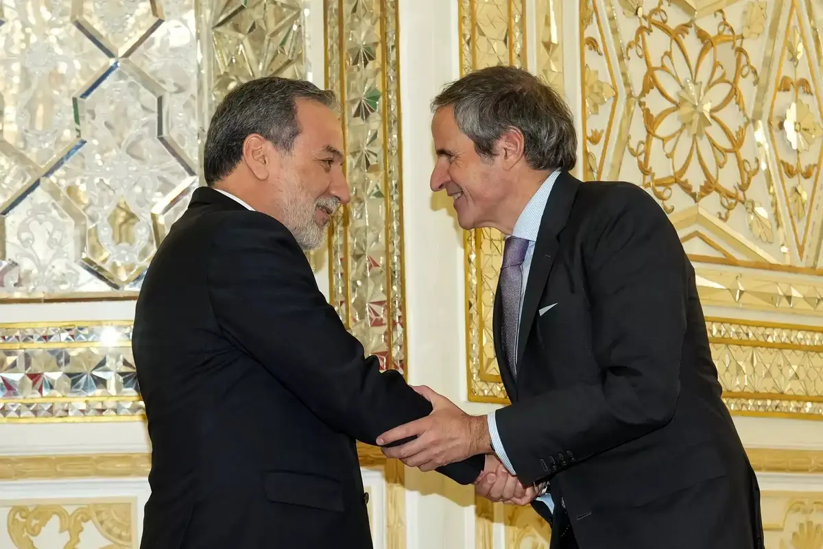 عراقچی و گروسی