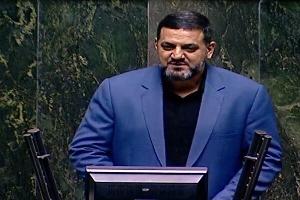 اعتراضات دی ماه و نوجوان