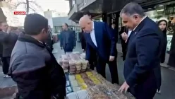 ببینید| خرید آجیل وزیر انرژی روسیه در میدان ولیعصر تهران