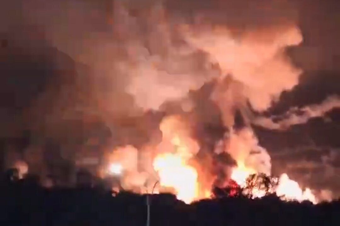 اولین تصاویر از محل انفجار کارخانه آهن در هند با ۶ کشته