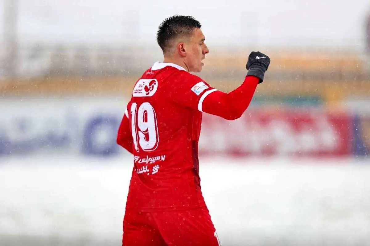 سرگیف: اعتماد به نفسم بیشتر شد، از اورونوف تشکر کردم!