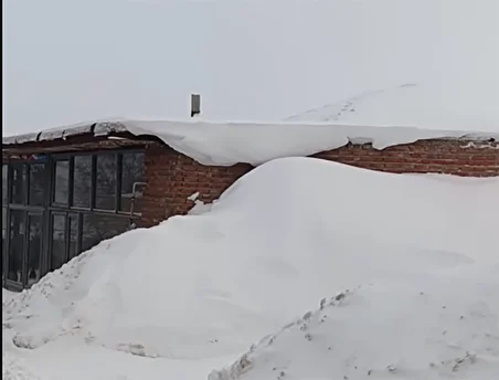 ببینید| ۳ متر برف در روستای گنبرف آذربایجان شرقی