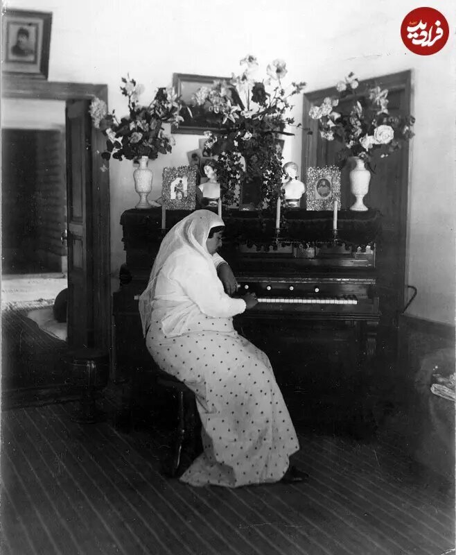 فخرالتاج، نوه ناصرالدین‌شاه