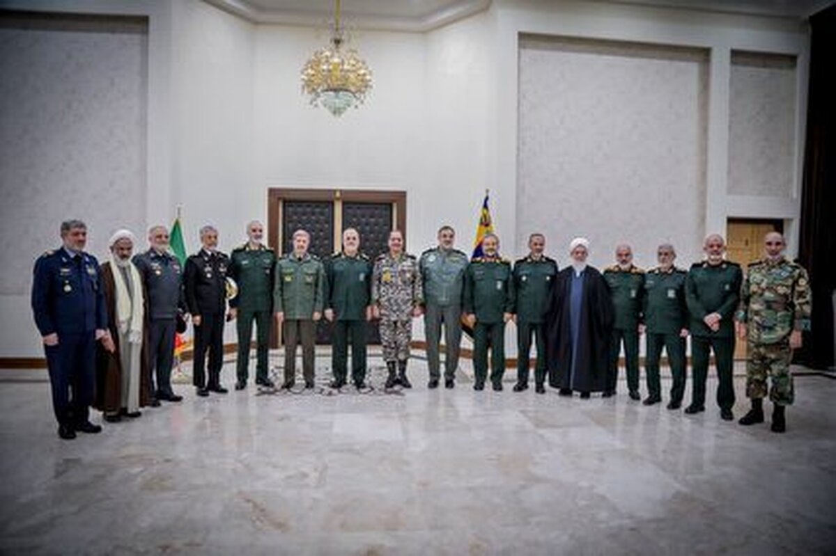 تصویری از خنده‌های فرمانده سپاه و ارتش در یک قاب