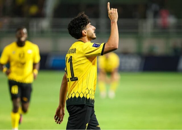 آقایی پور قراردادش با سپاهان را فسخ کرد