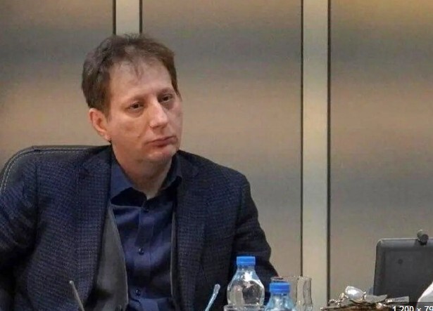 استخاره پزشکیان و اوضاع این روزهای ایران| توئیت معنادار بابک زنجانی درباره آیه «سقوط جمعی» در استخاره رییس جمهور