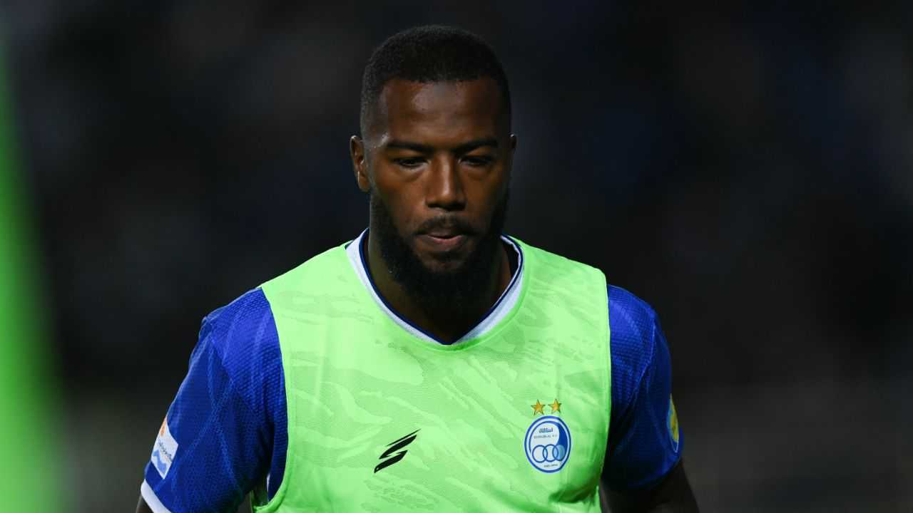 بازگشت نازون به تمرین استقلال