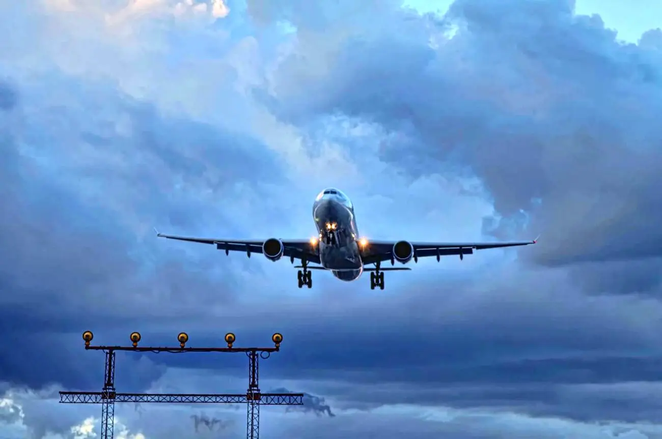 پروازهای هندی از آسمان ایران عبور نمیکنند | ماجرا چیست؟ پروازهای هندی از آسمان ایران عبور نمیکنند | ماجرا چیست؟