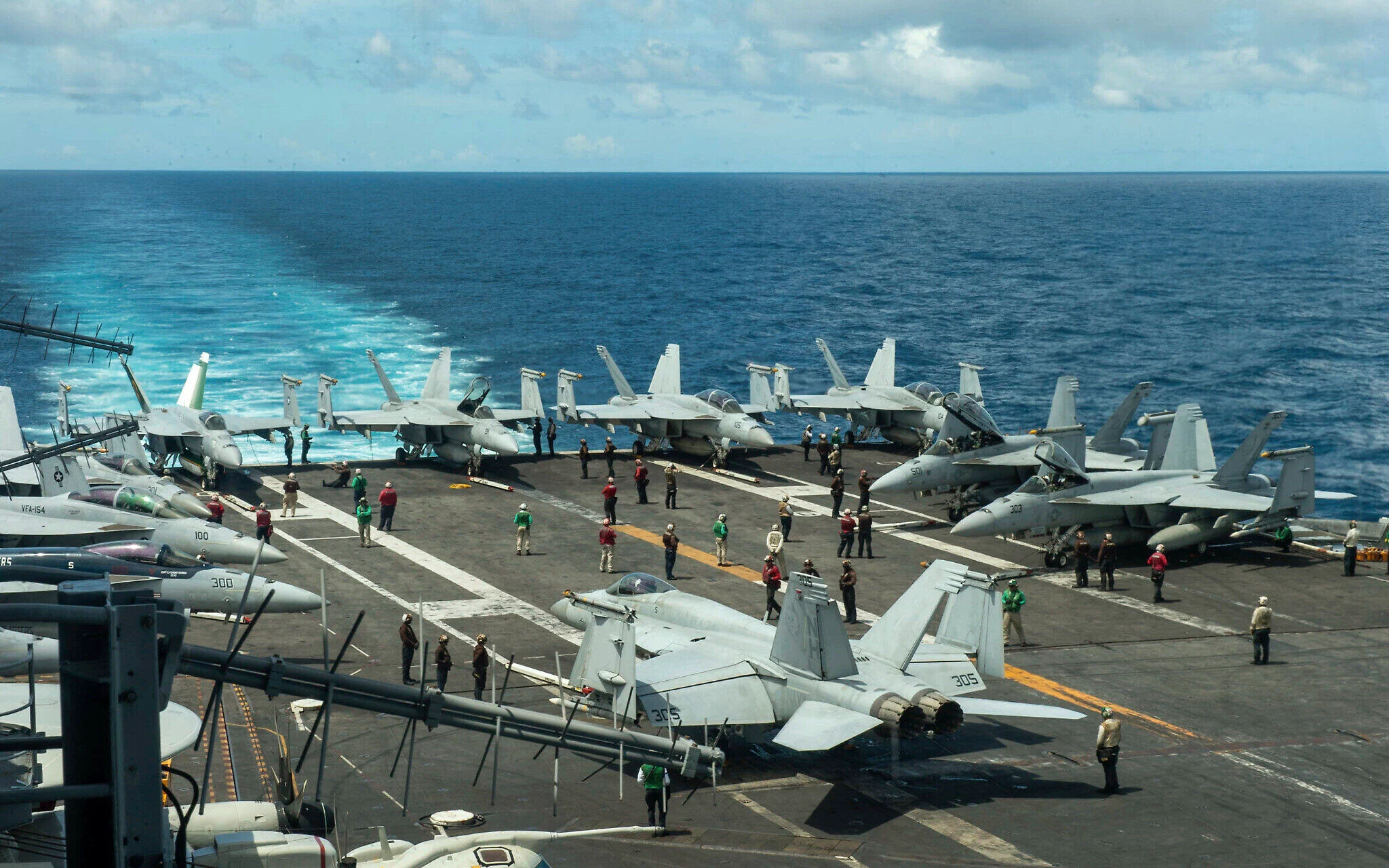 تسلیحات ناو هواپیمابر یواساس آبراهام لینکلن تسلیحات ناو هواپیمابر یواساس آبراهام لینکلن