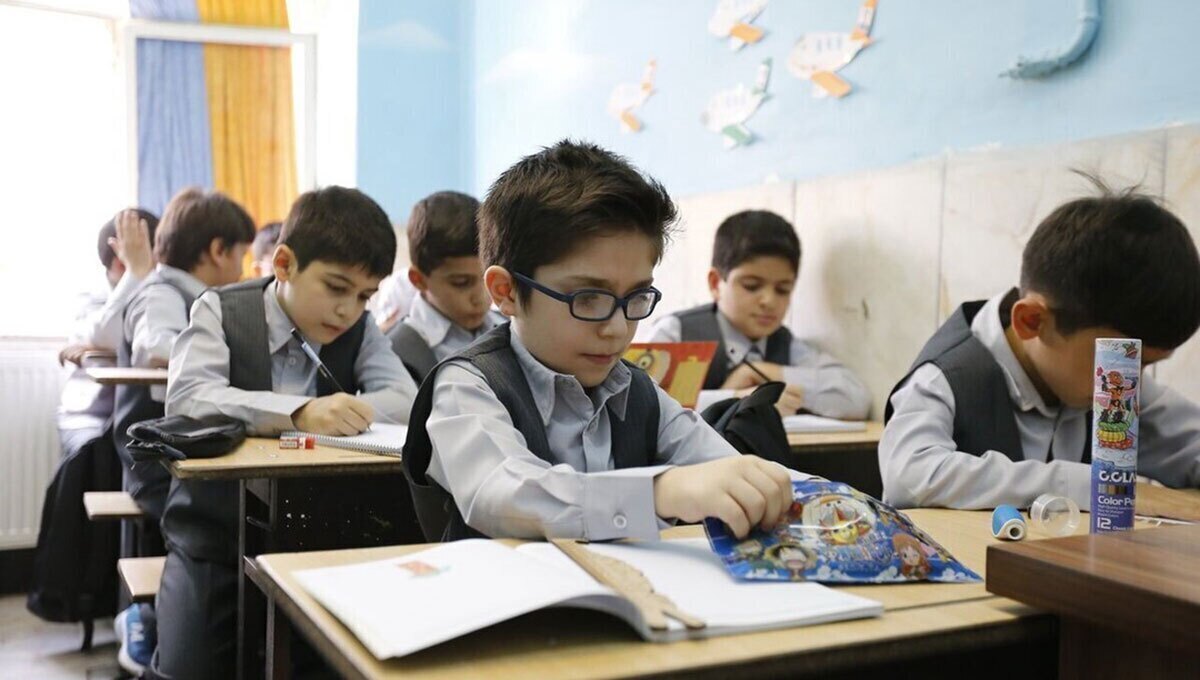 فعالیت حضوری تمام مدارس استان تهران در روز چهارشنبه