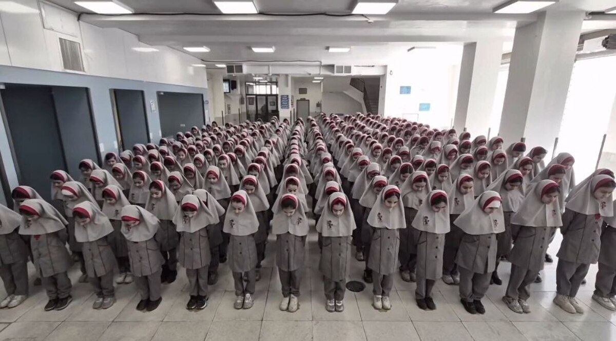 ببینید| همخوانی آهنگ «نام جاوید وطن» توسط دانش آموزان دختر دبستانی در نجف‌آباد