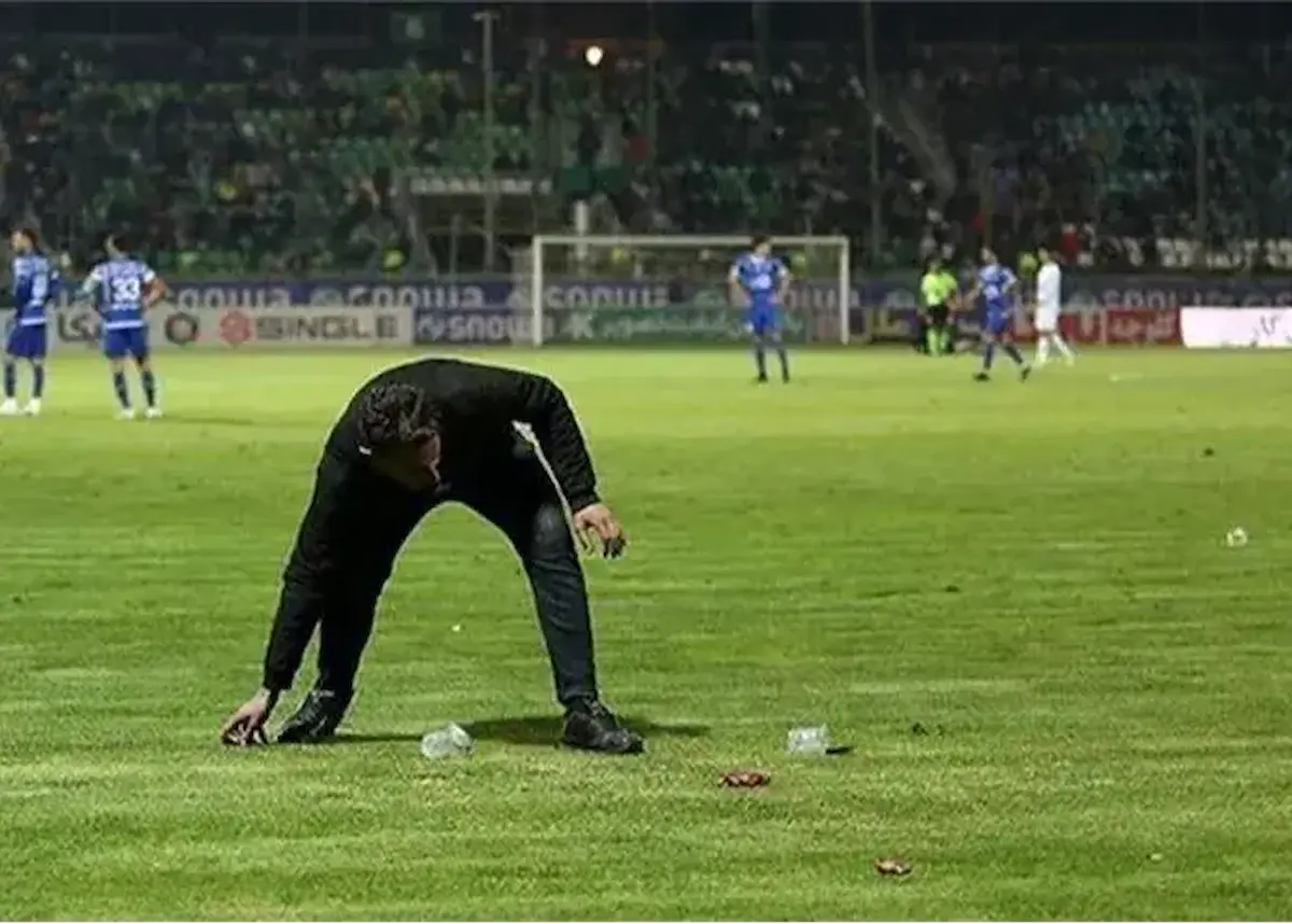 دفن استخوان کتف گوسفند در زمین تمرین تیم لیگ برتری! دفن استخوان کتف گوسفند در زمین تمرین تیم لیگ برتری!