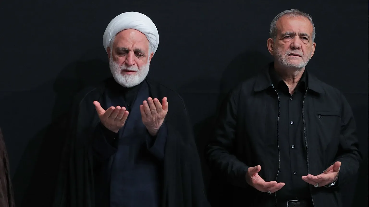 نحوه اداره کشور در دوره انتقال به جانشین رهبر چگونه است؟