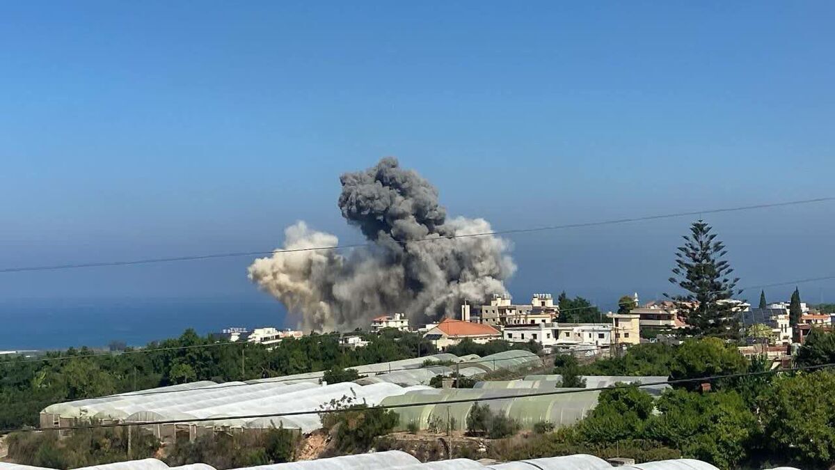 ببینید| لحظه سقوط کامل یک ساختمان در لبنان در حمله اسرائیل