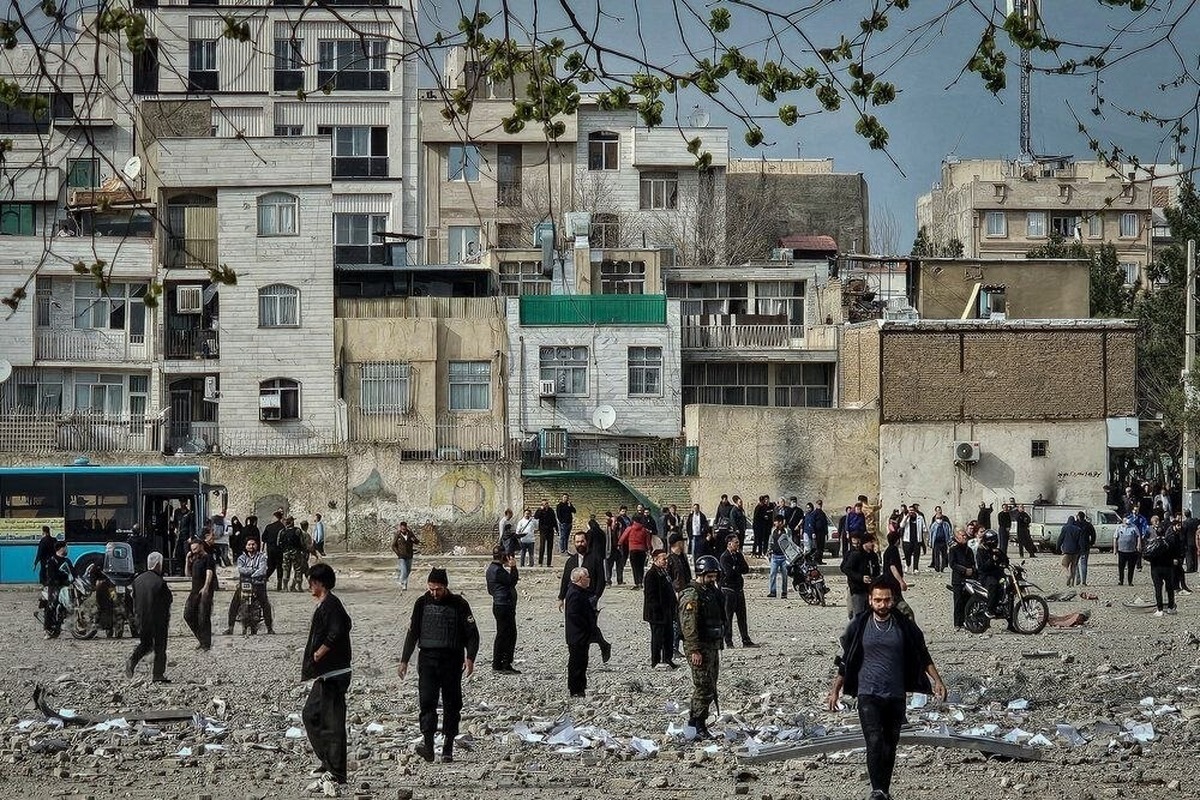 تصاویر| شهروندان مجروح حملات آمریکا و اسرائیل در میدان فردوسی تهران