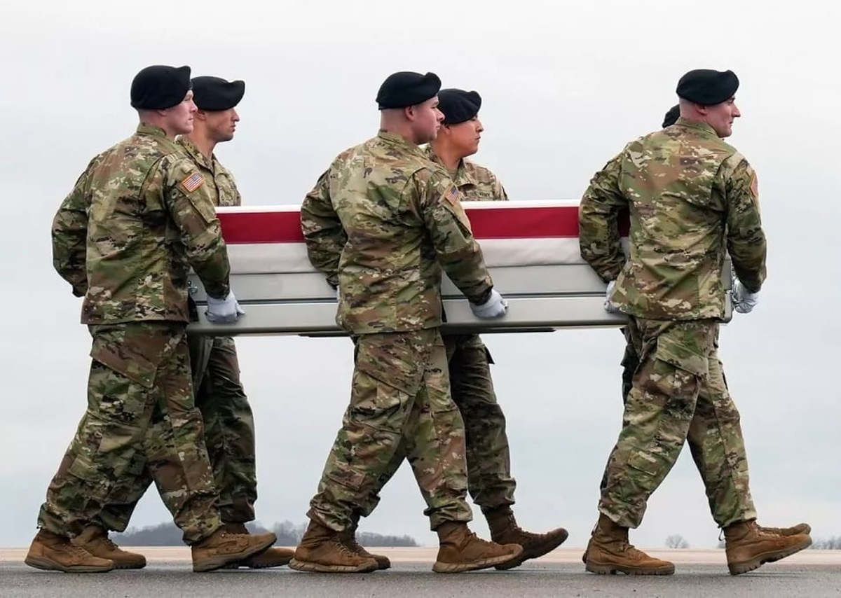 ببینید| ورود تابوت‌های نظامیان کشته شده آمریکایی به خاک آمریکا