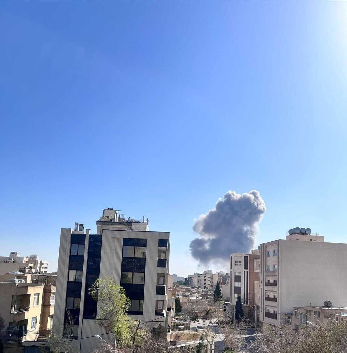 ببینید| ویدئویی از تخریب فرمانداری رباط کریم پس از بمباران