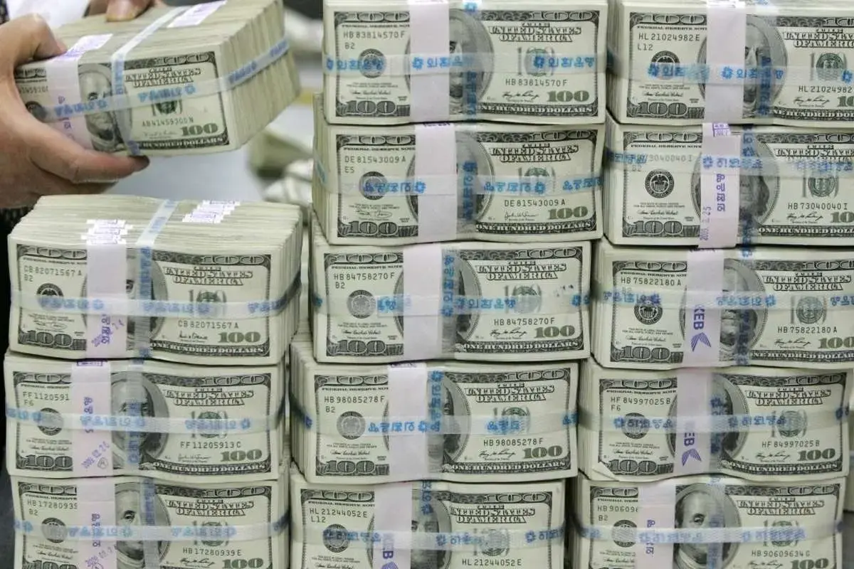 ادعای وال استریت ژورنال: امارات در حال بررسی مسدود کردن دارایی‌های ایران است