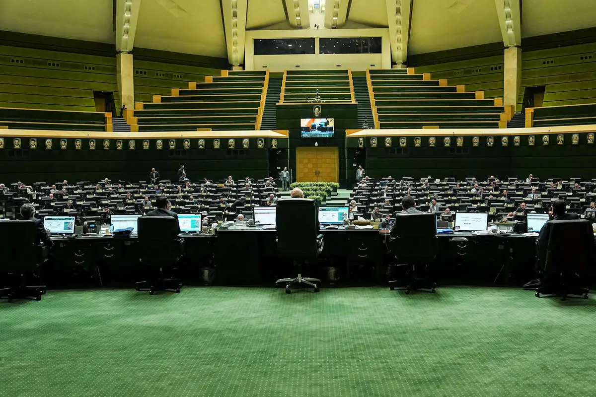 اظهارات نادرست یک نماینده تذکر گرفت