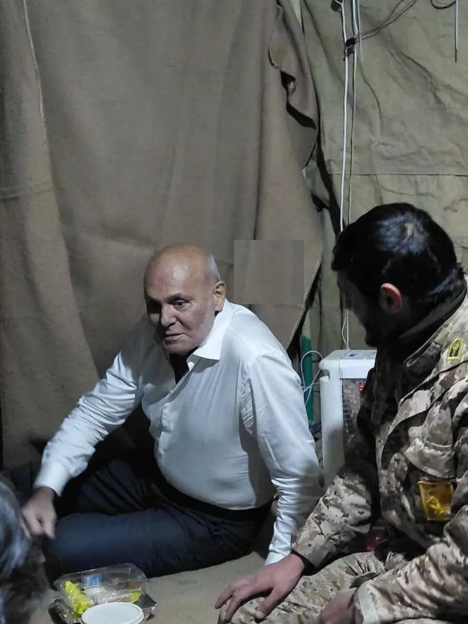 (عکس) جمشید هاشم‌پور در مقر ایست و بازرسی تهران