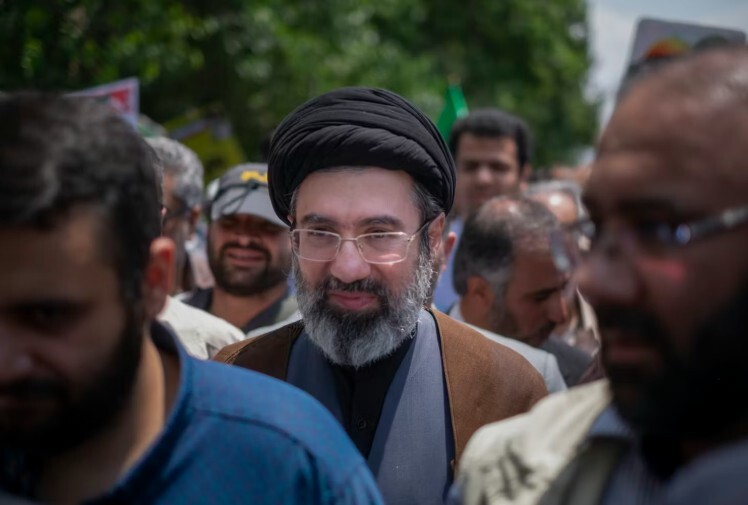 سیدمجتبی حسینی خامنه‌ای سومین رهبر جمهوری اسلامی ایران شد