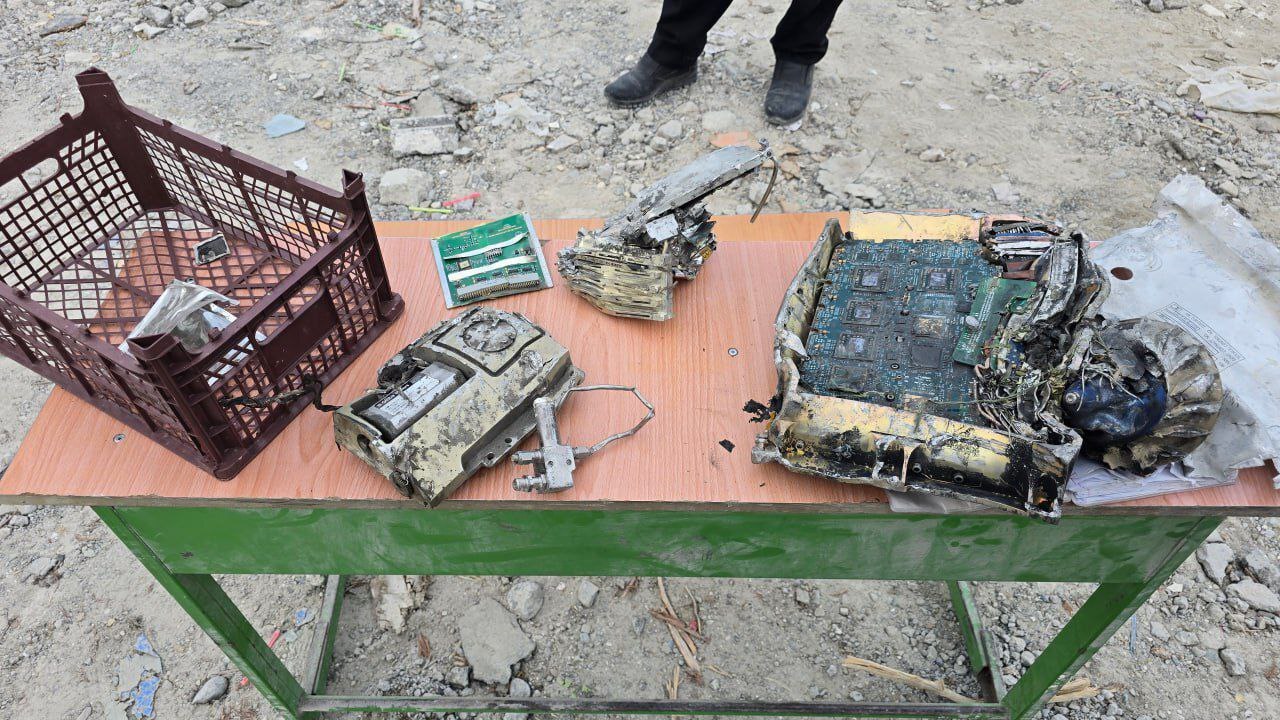 بقایای موشک آمریکایی اصابت کرده به مدرسه میناب