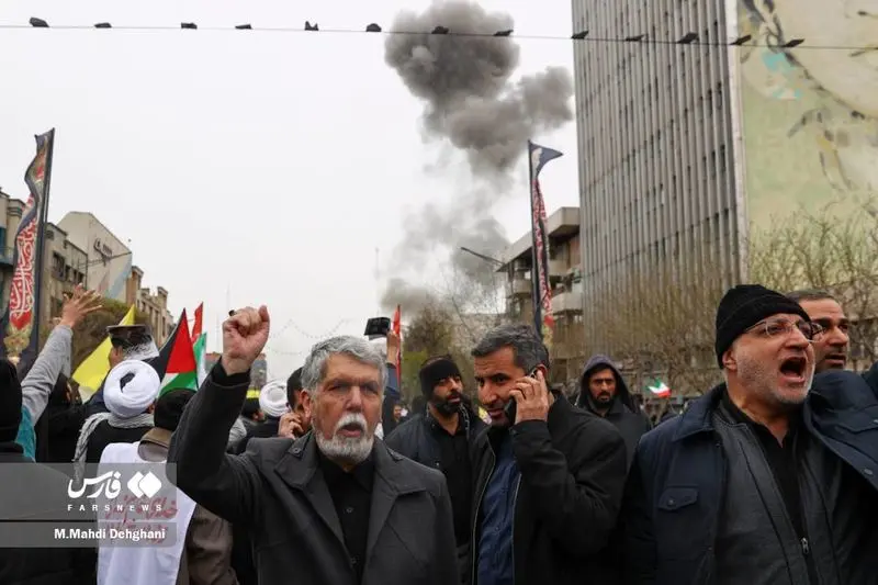 حمله در نزدیکی شهردار و وزیر ارشاد +عکس