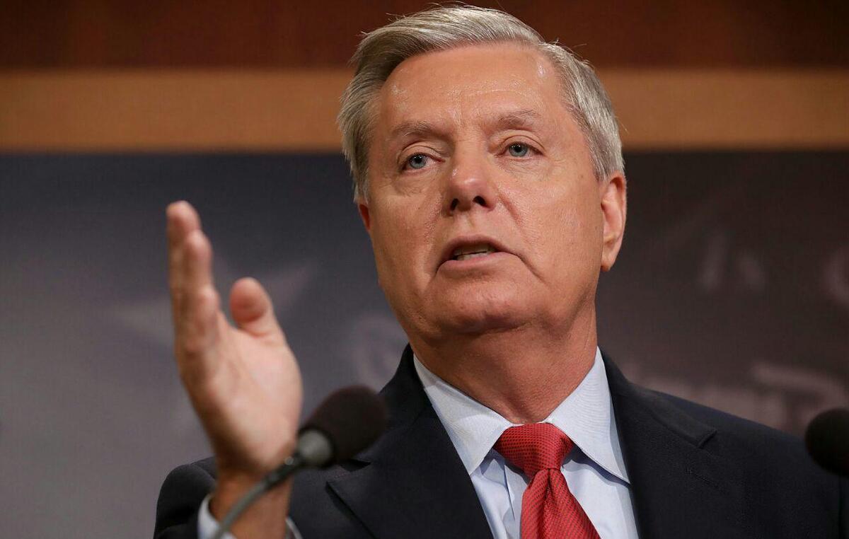 عکس| واکنش لیندزی گراهام به حمله آمریکا به خارک