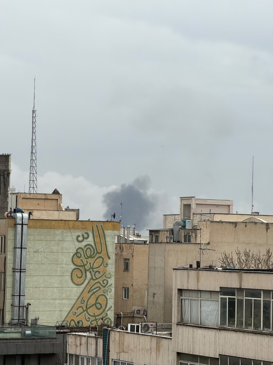 زنده از روز هفدهم جنگ|  بندر فجیره امارات متحده عربی مورد حمله  قرار گرفت | انفجارها شدید در شرق و شمال تهران