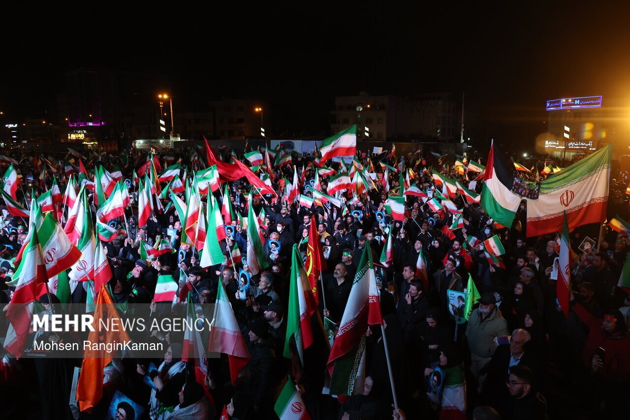 ببینید| حجاب این روزها در صداوسیما اختیاری است | مصاحبه جالب با دو دهه هشتادی