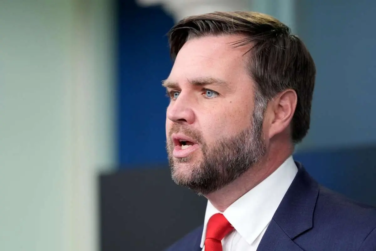 معاون ترامپ