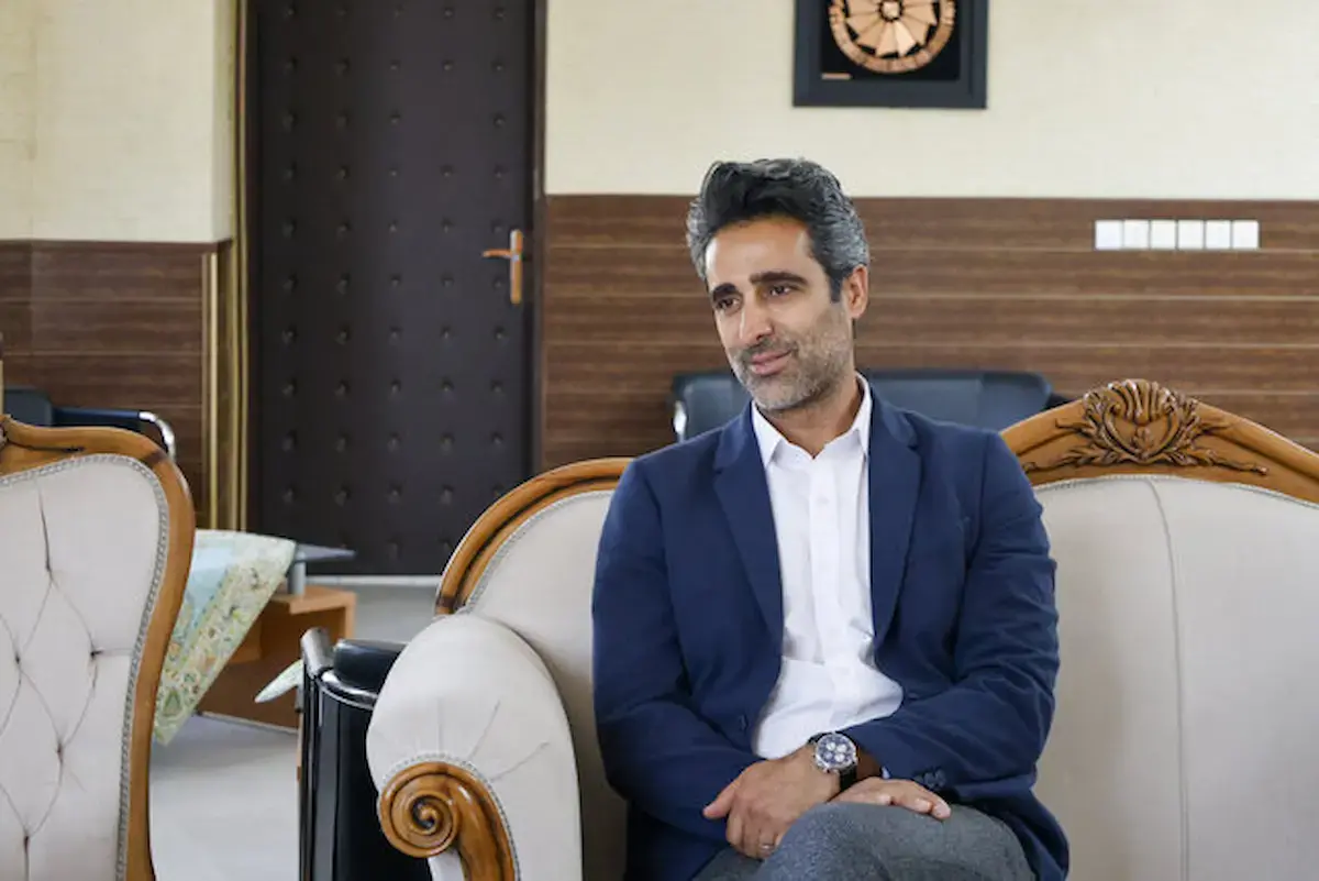 ببینید| جواد قارایی، مستند ساز به نیروعای امنیتی در ایست بازرسی پیوست