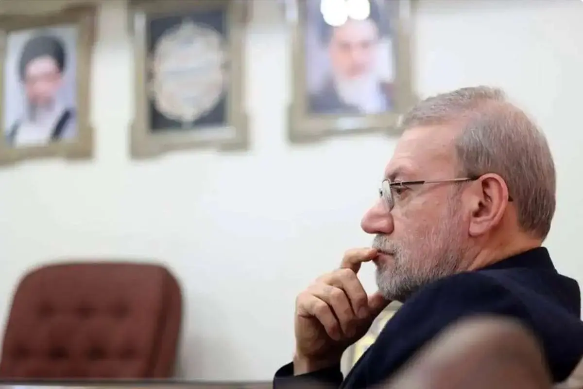 تصویری از تابوت علی لاریجانی در کنار فرزندش