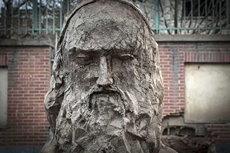 مجموعه تصاویری از حمله هوایی آمریکا به خیابان پیروزی