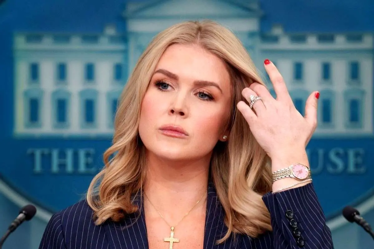 سخنگوی کاخ سفید: ترامپ در حال بررسی گزینه نظامی علیه ایران است | دیپلماسی اولویت اول است سخنگوی کاخ سفید