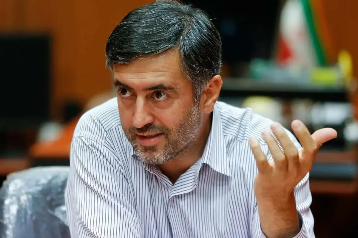 پاسخ عبدالله گنجی به کنجکاوی ترامپ درباره تسلیم نشدن ایران