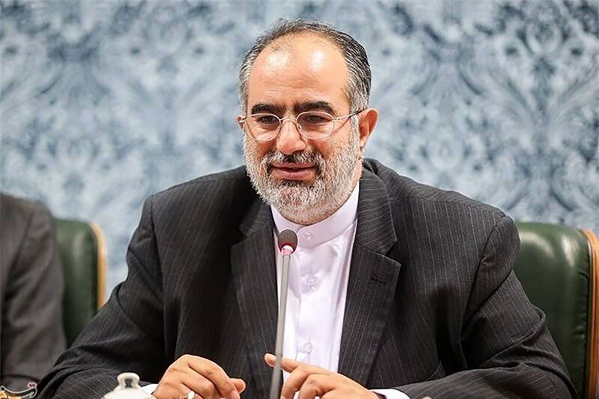 آشنا: نه خاتمی جایی رفته، نه لاریجانی قراره جای کسی باشد | فعلاً پزشکیان منتخب و مسئول است حسام الدین آشنا