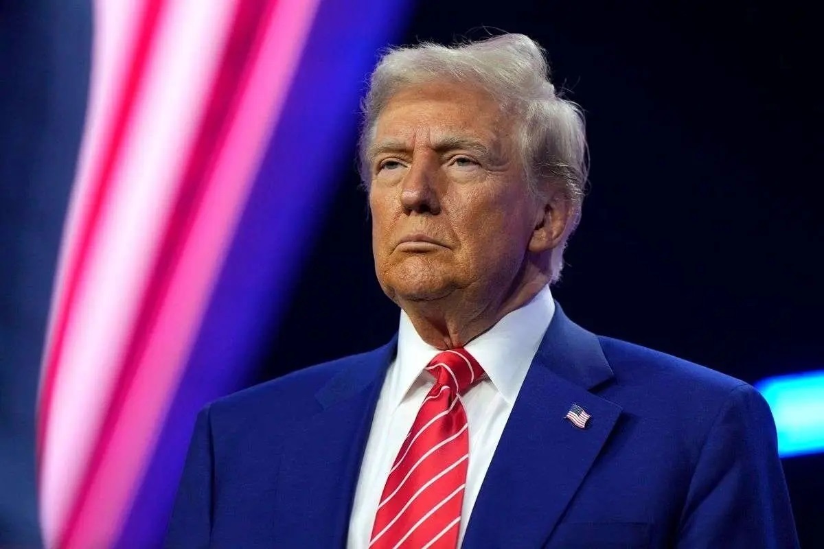 پیامک مبهم با نام رییس‌جمهور آمریکا؛ «منتظر بمانید» در فضای پرتنش چه معنایی دارد؟