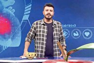 ببینید| روزه خواری مجری مشهور صداوسیما در برنامه زنده