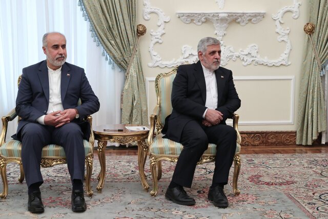 انتصاب سفرای جدید ایران در لبنان و الجزایر انتصاب سفرای جدید ایران در لبنان و الجزایر