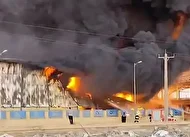 ببینید| آتش‌سوزی مهیب در شهرک صنعتی آبادان