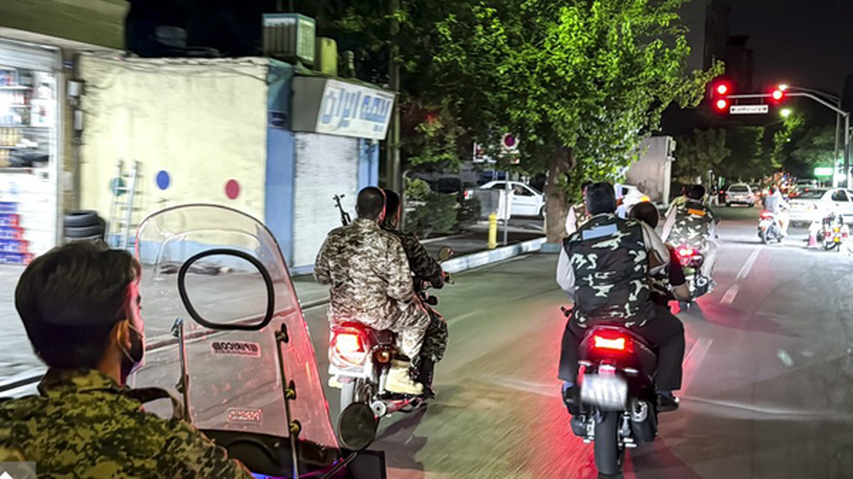 گشت‌های محلات بسیج