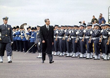 استقبال از شاه در سرزمین گل‌ها؛ سفر محمدرضا شاه پهلوی به هلند